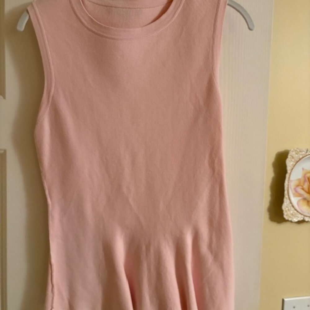Ann Taylor pale pink sleeveless sweater M